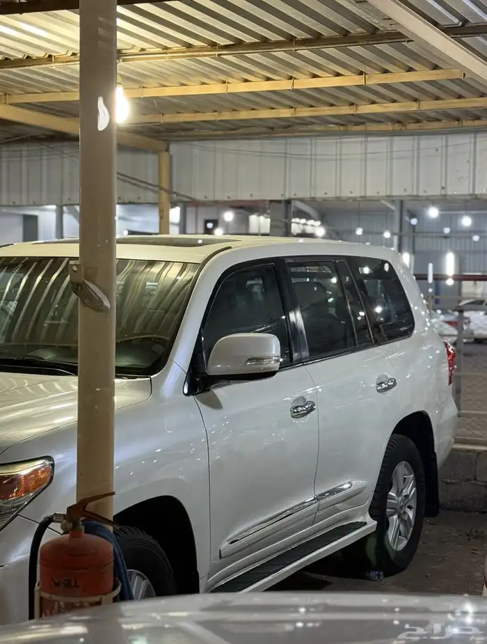 جيب لاندكروزر GXR 8 سلندر   سعودي وارد عبداللطيف جميل 1