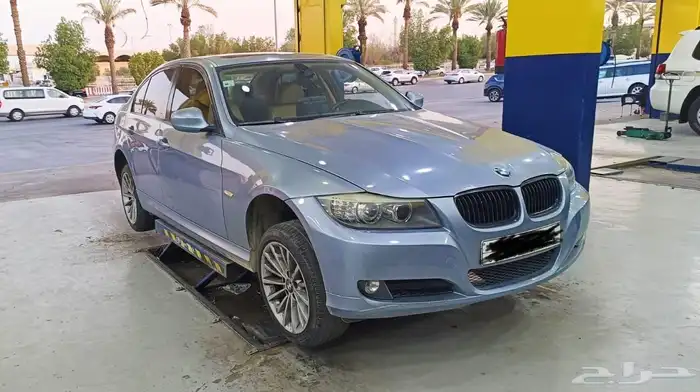 Bmw320i e90 model 2009 9