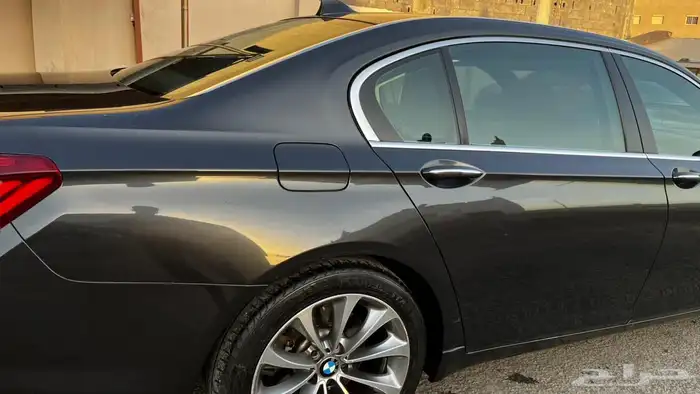 BMW 730 li 8