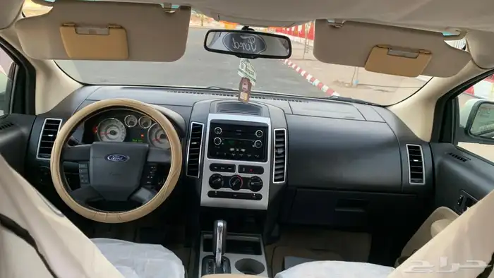 للبيع جيب فورد عائلي 12