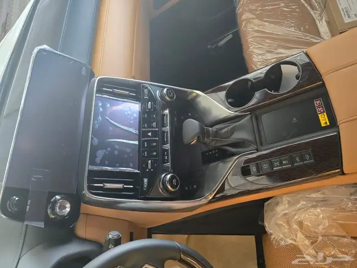 تويوتا لكزس LX600 2025ابيض جملي سعودي بطاقه جمركيه 12