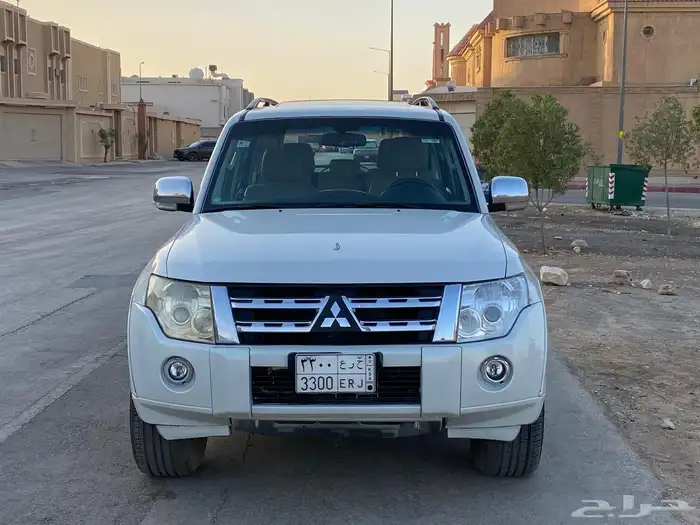 باجيرو 2014 فل كامل 3.8 نظيف جدآ 1