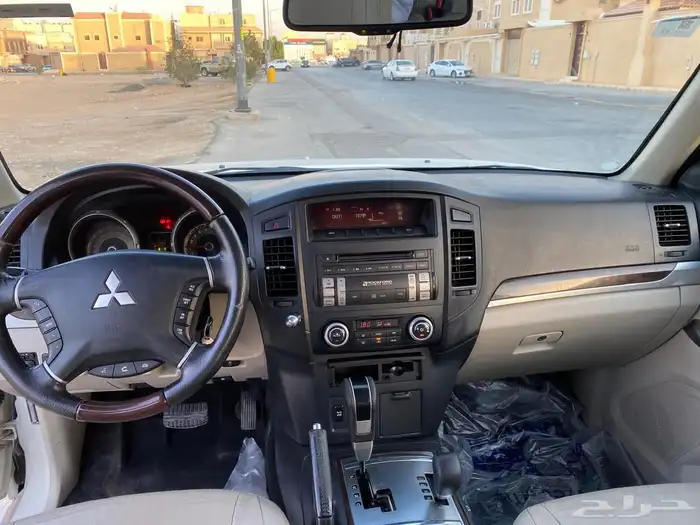باجيرو 2014 فل كامل 3.8 نظيف جدآ 7