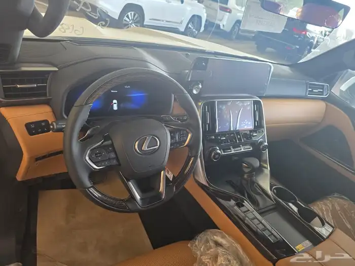 تويوتا لكزس LX600 2025ابيض جملي سعودي بطاقه جمركيه 13