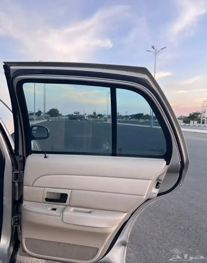 فورد كراون فكتوريا 2010 سعودي 8