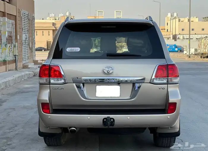 لاندكروزر GXR 2011 6V 5