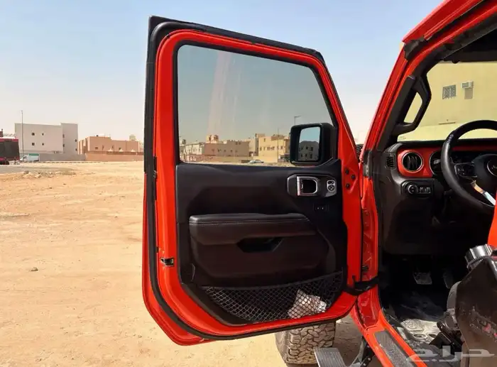 Jeep Wrangler Sahara JLU (Premium Edition) 13