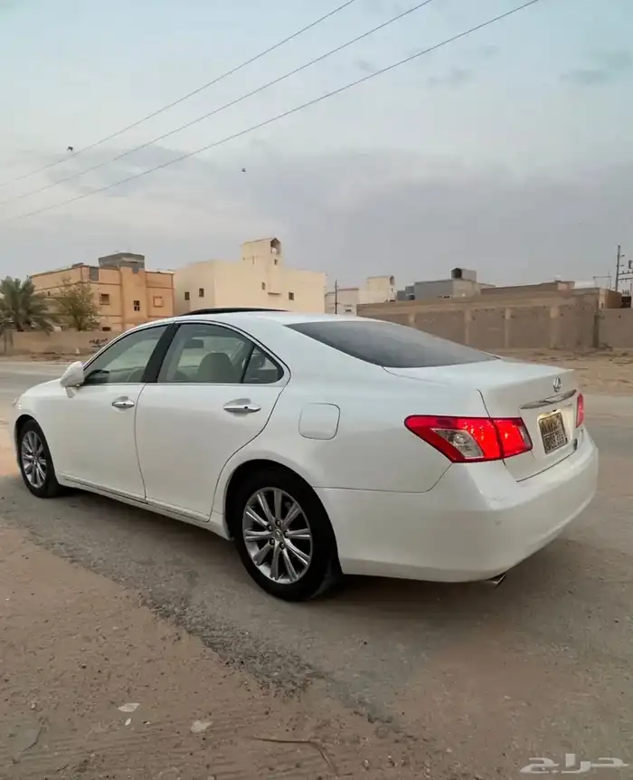 للبيع سيارة لكزز ES 350 2008 7