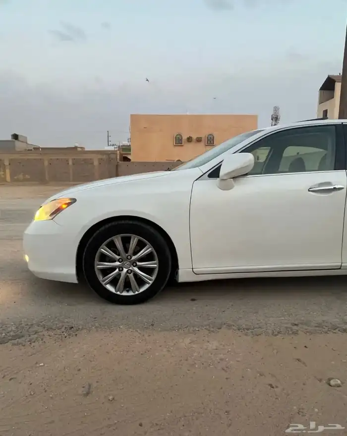 للبيع سيارة لكزز ES 350 2008 6