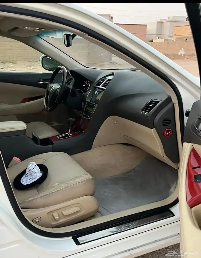 للبيع سيارة لكزز ES 350 2008 8