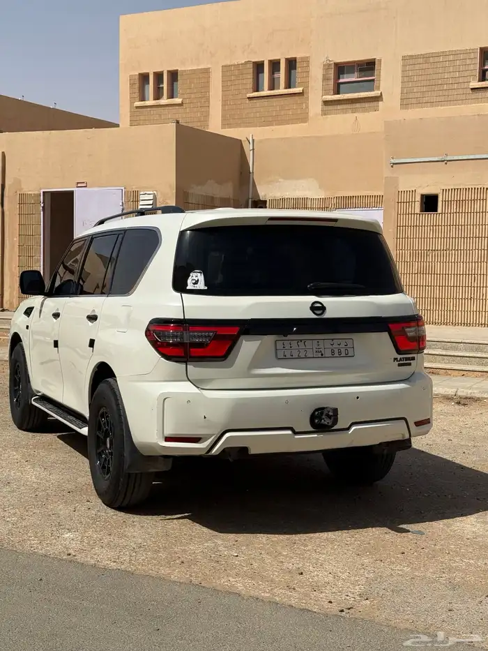 نيسان 9