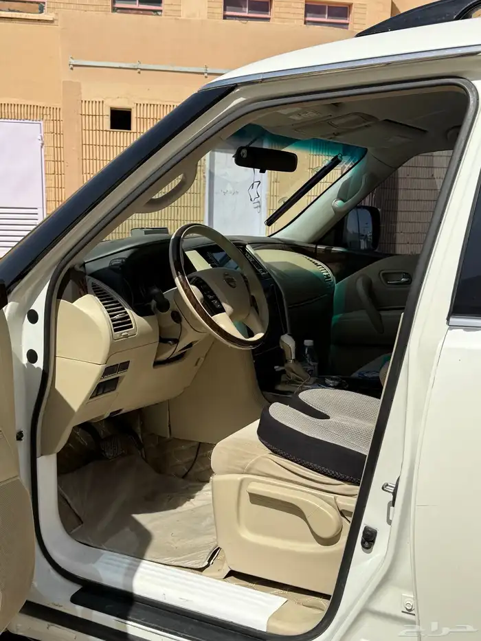 نيسان 6