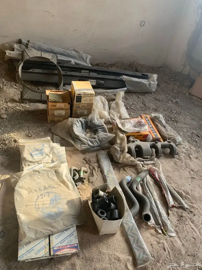 قطع غيار نيسان ددسن 200L 82-83-84 1