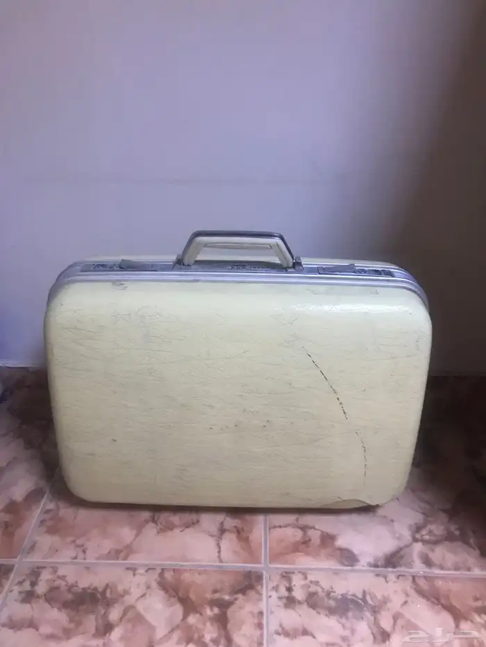 شنطة من 1402 للبيع 1