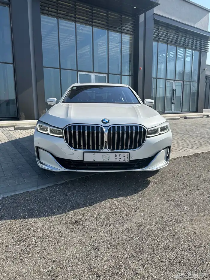 بى ام 730 2022 10