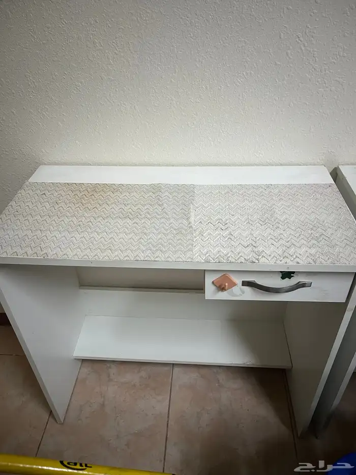 طاولات مع سكوتر 3