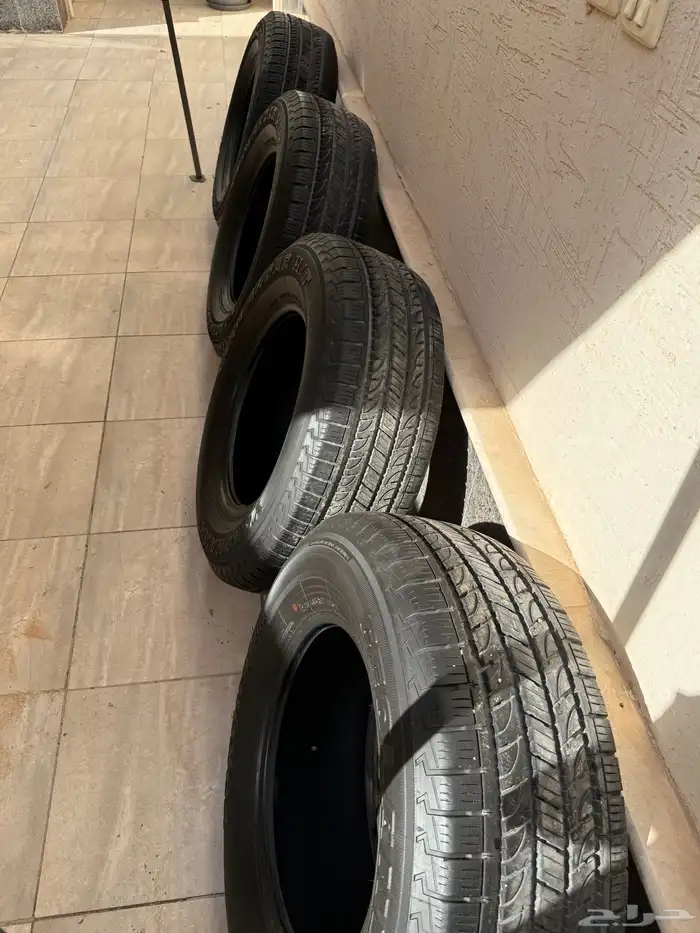 كفرات يوكوهاما مقاس 275 65 17 شبه جديده 1