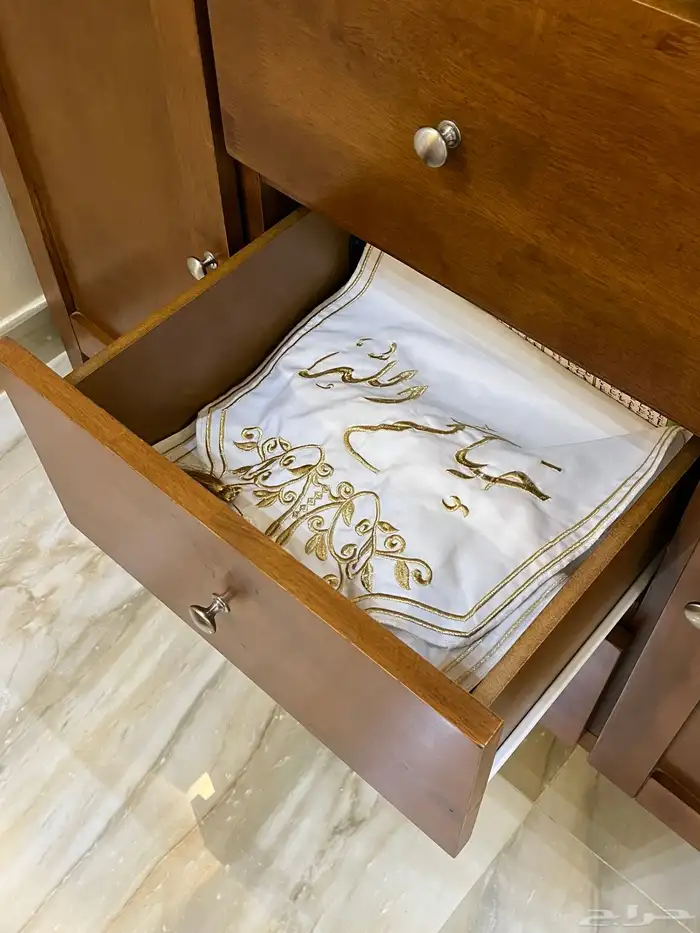دولاب بوفيه خشبي 1