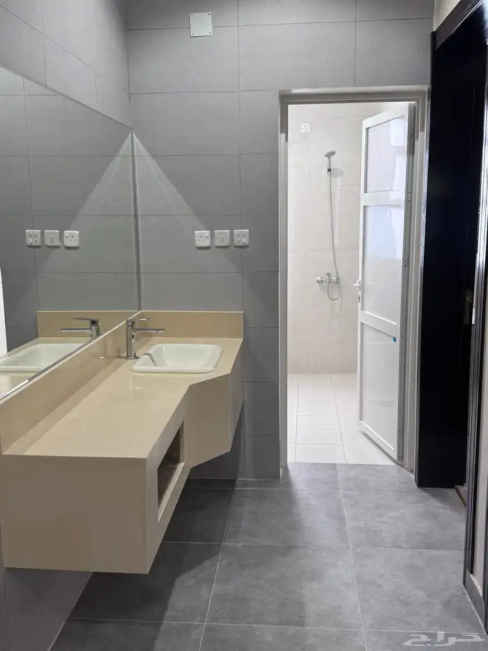 شقق سكنية للايجار   طالبات بنات فقط 4