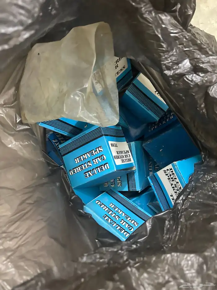 سماعات قديمة نادره وتعتبر من التراث 11