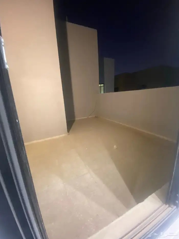 شقة جديدة للبيع بحي القادسية الرياض 6