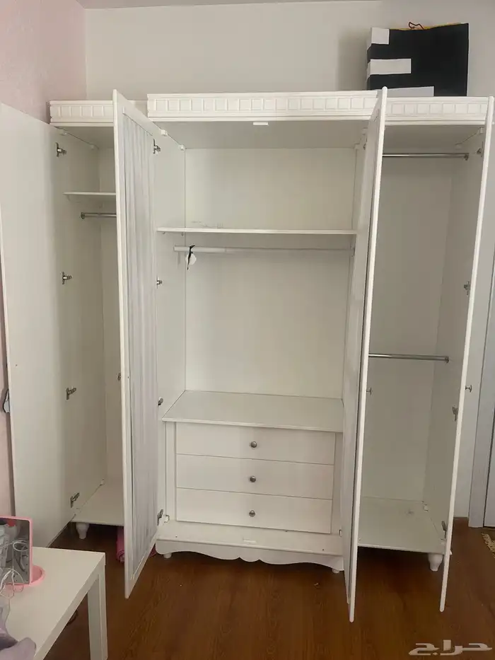 اثاث غرفتي نوم للبيع بدون السرير 4