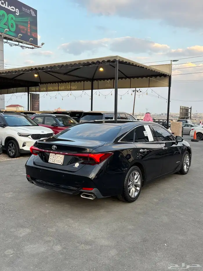 تويوتا افالون 2020 8
