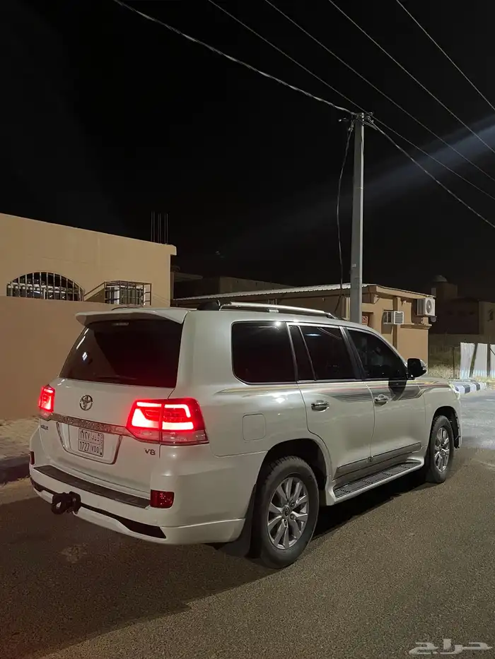 لاندكروزر للبيع 3