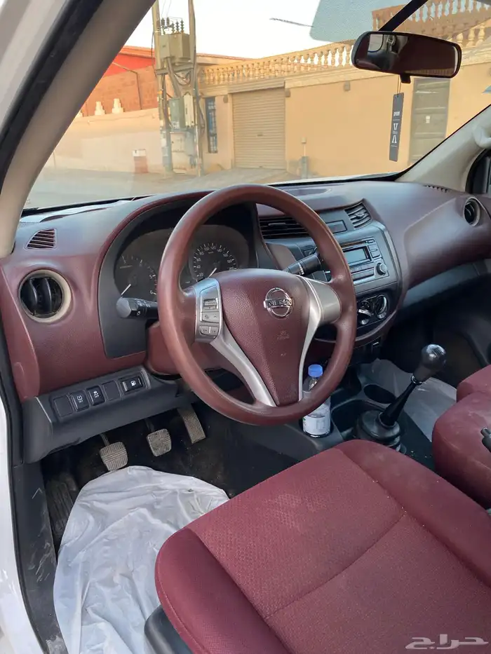 نيسان نافارا 8