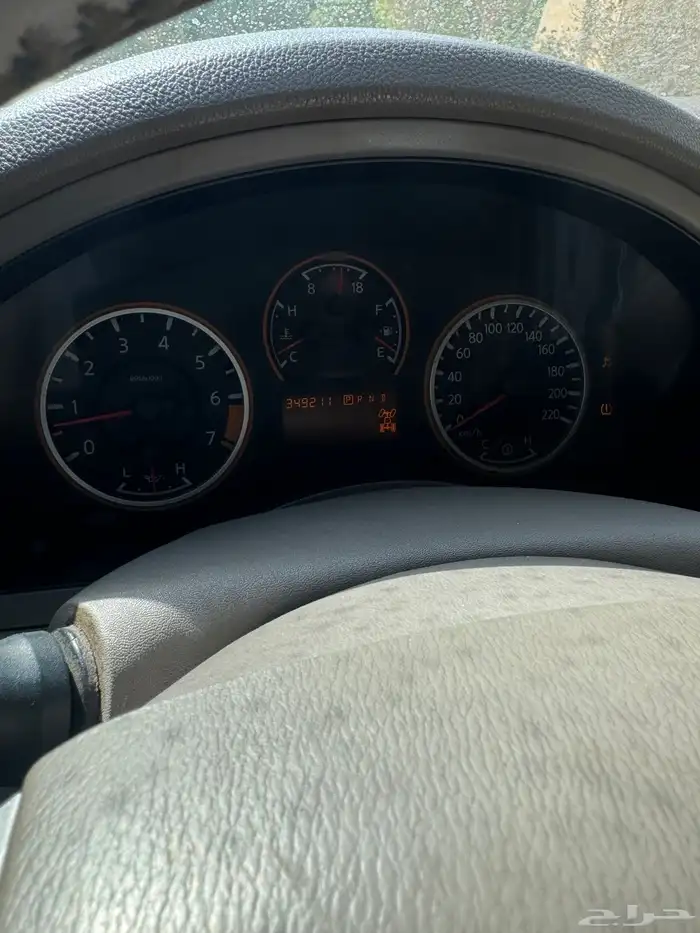 نيسان 15