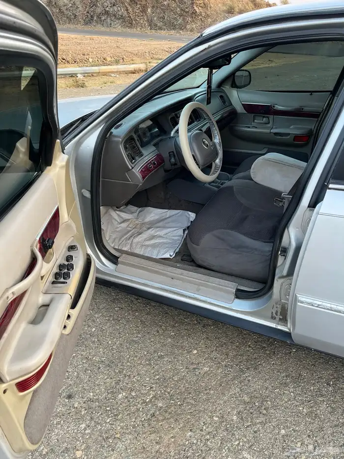 فورد جراند ماركيز 2001 8