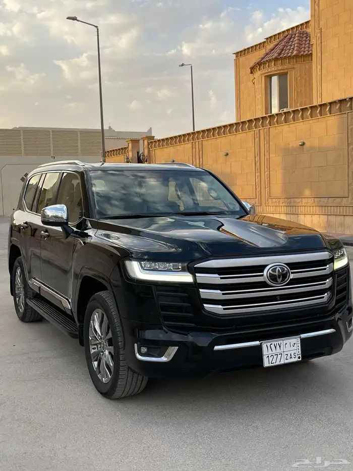 لاندكروزر 2022 VXR فل كامل وارد عبدالغني ممشى 90 وكاله شررط 0