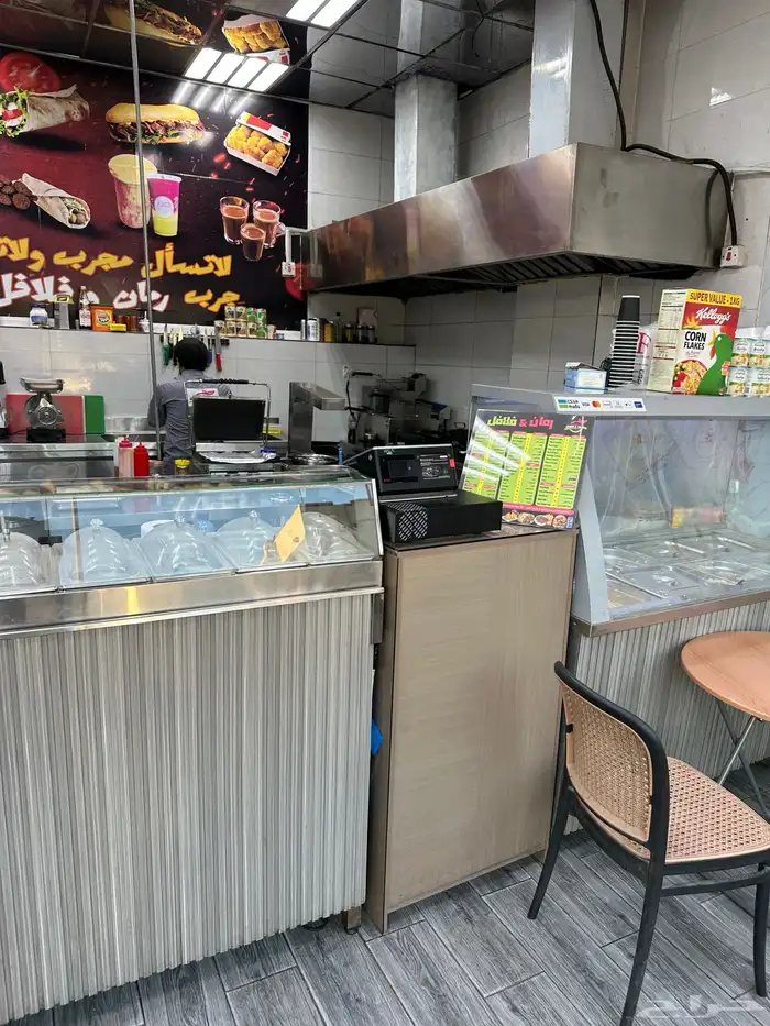 بوفيه للتقبيل بكامل معداتها 1