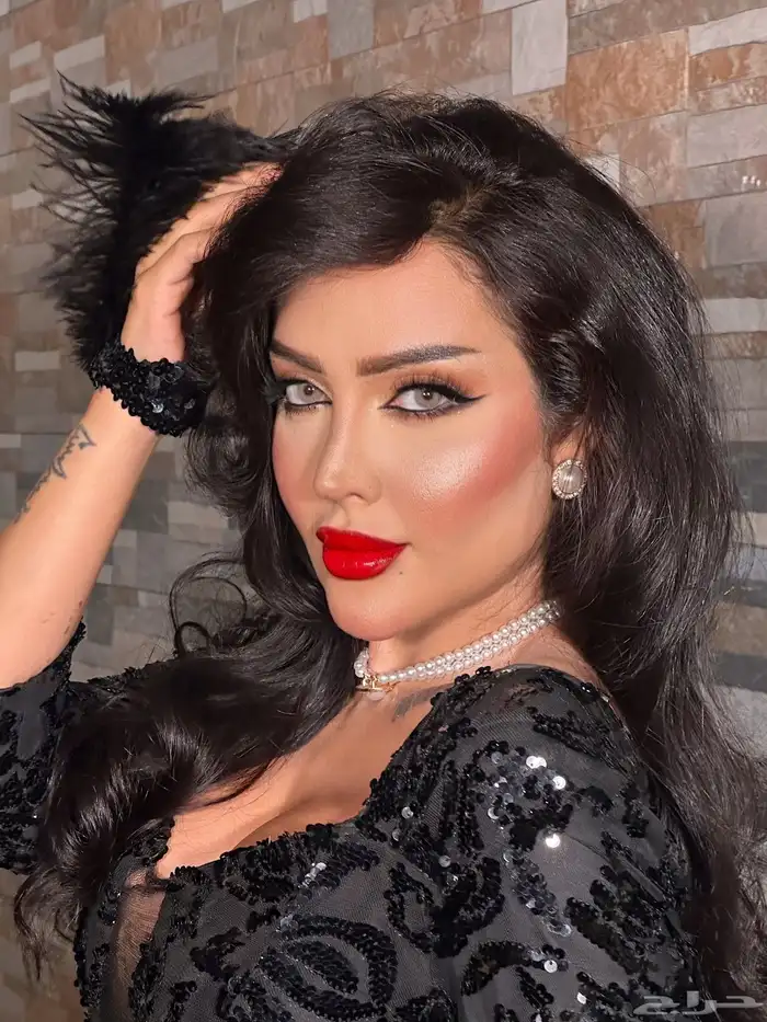 عروض الميكب ب 250وتساريح ب150 9