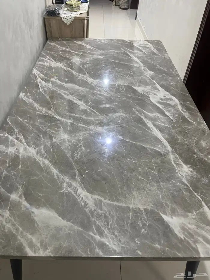 طاوله بدون كراسي للبيع 0