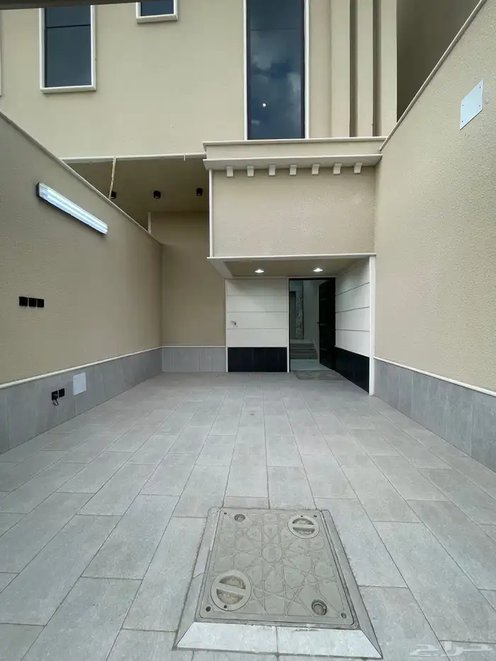 للبيع ارواف ارضيه ورواف علويه تشطيب ممتاز شمال الخميس 30