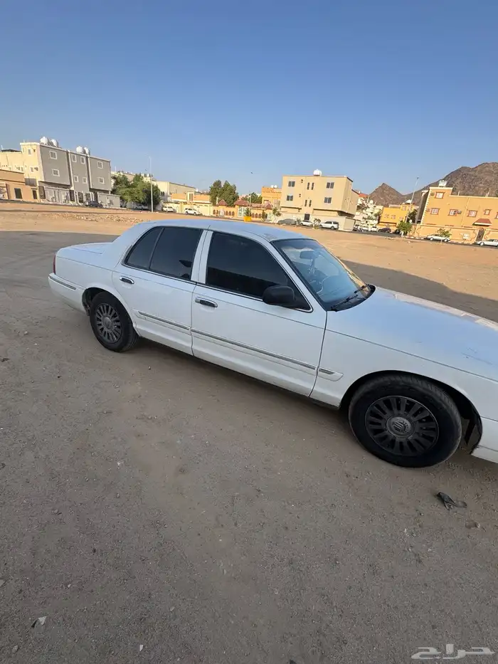 مكينه فورد وقير والسياره للبيع تشليح 2