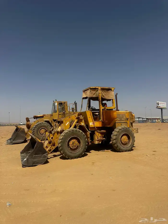 معدات لليجار الشهري الاسبوعي اليومي شيول قلابات دينه ونش. 3