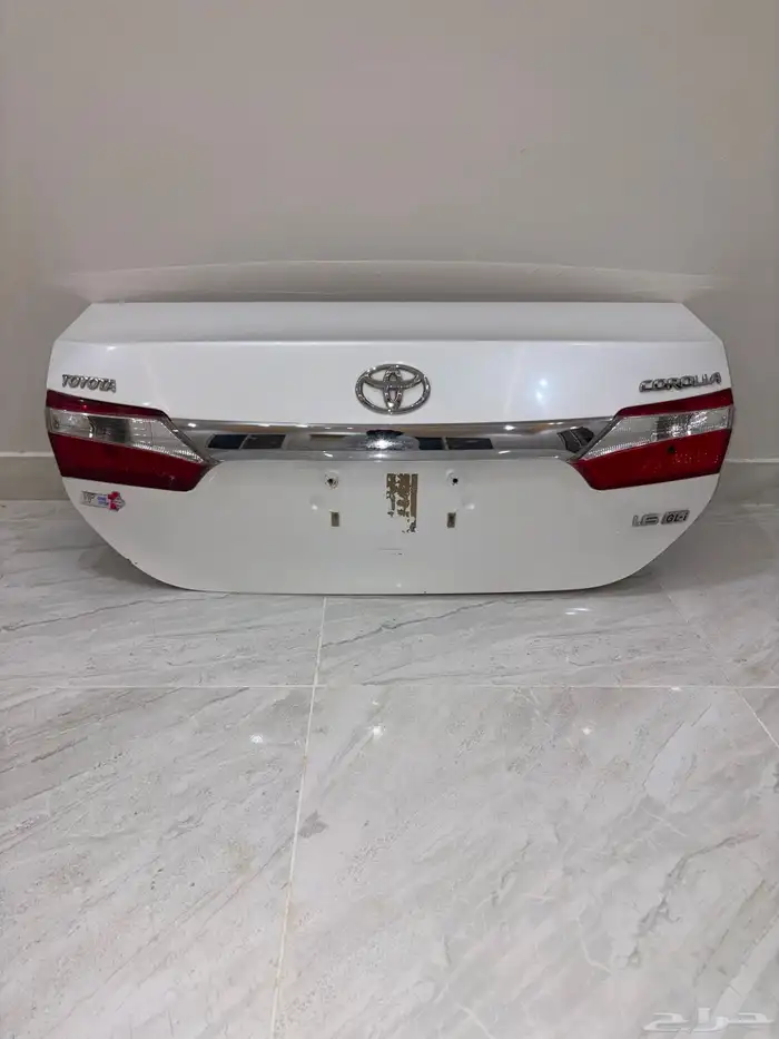 باب شنطة كورلا موديل2015 بلد نظيف ابيض لؤلؤي 1