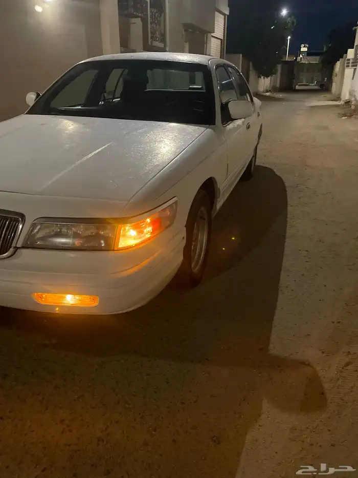 فورد قراند ماركيز 1996 ابيض 0