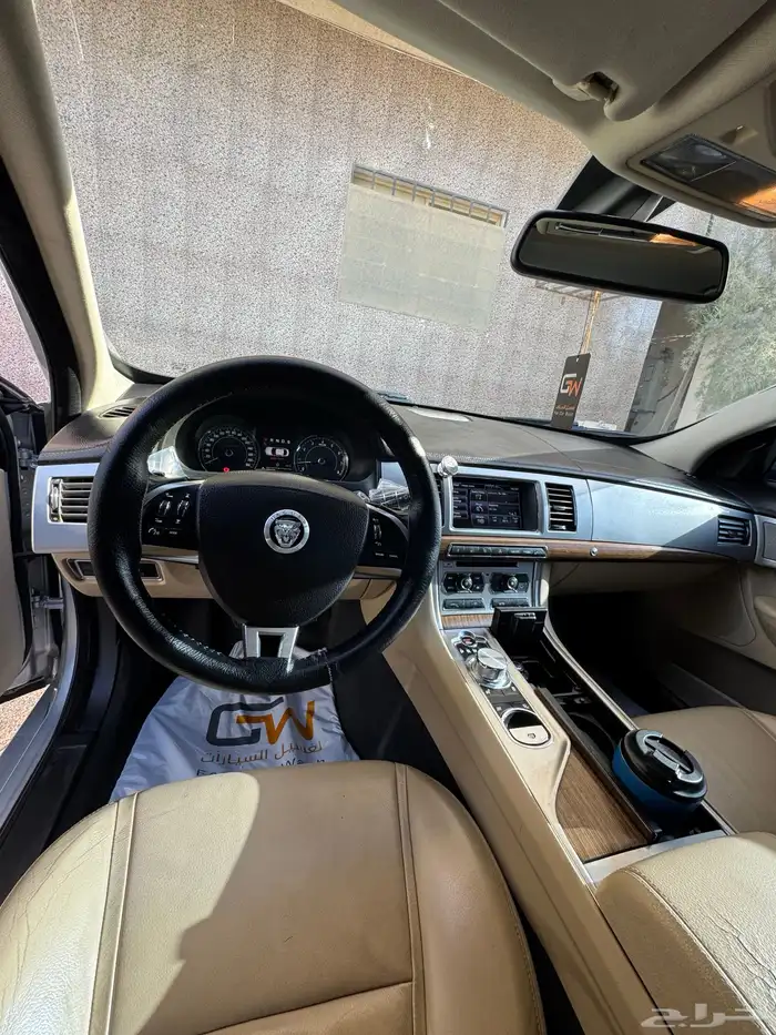 Jaguar XF-2012 18