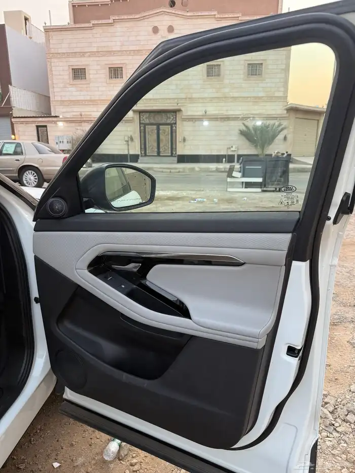 رنج روفر ايفوك 6