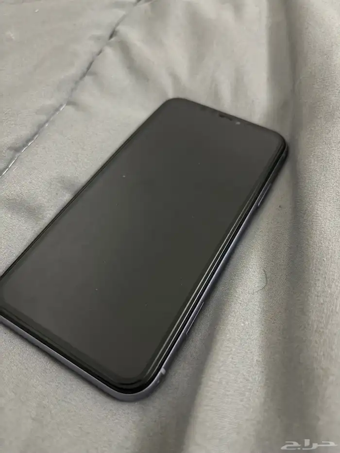 iPhone 11 3
