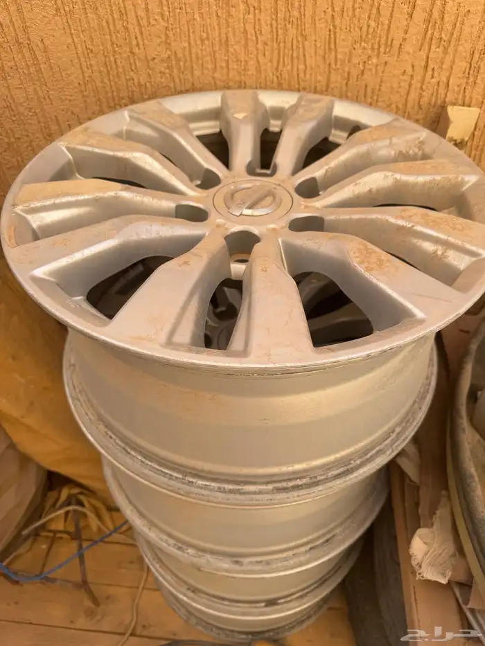 للبيع تباريز وغطا اسبير وجنوط 2