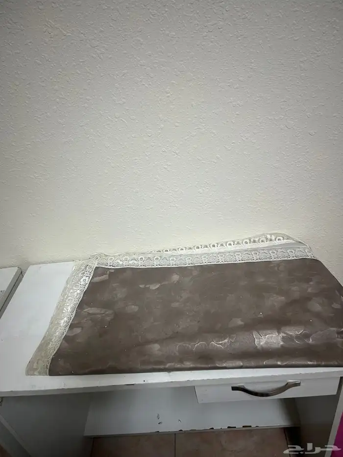 طاولات مع سكوتر 0