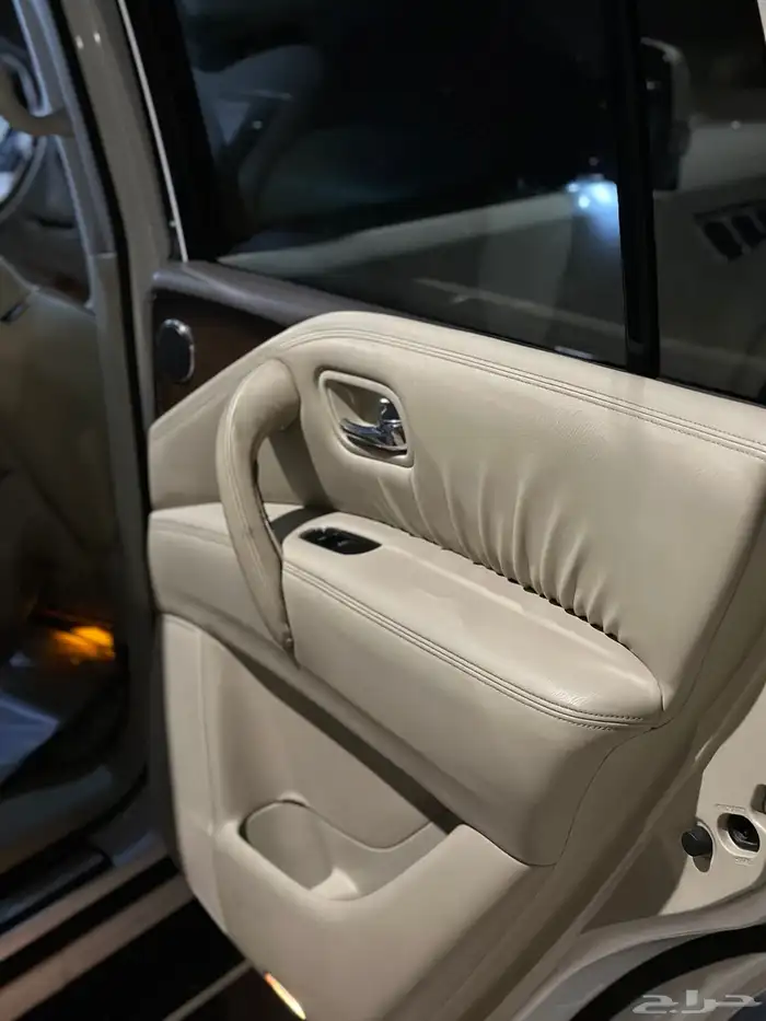 جيب انفنتي QX56 19