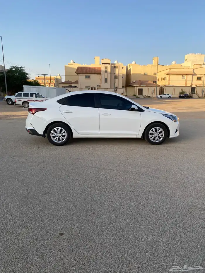 اكسنت 2022ابيض 3