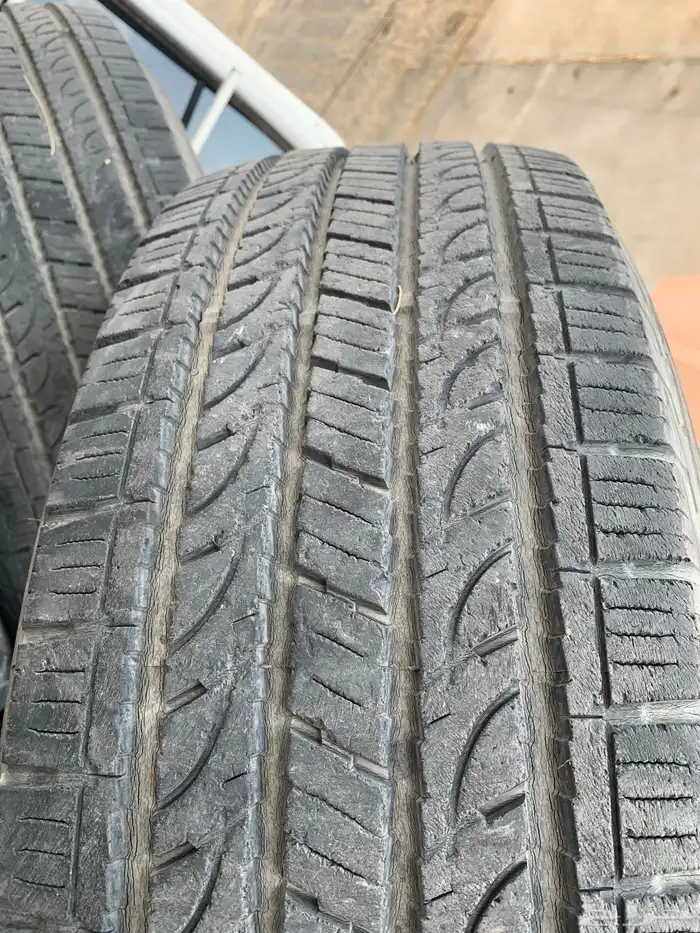 طقم كفرات يوكوهاما 265 70 17 1