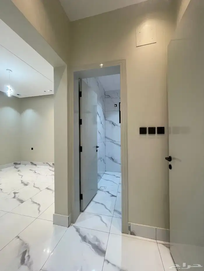 للبيع ارواف ارضيه ورواف علويه تشطيب ممتاز شمال الخميس 45