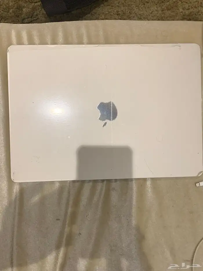 MacBook Air  ذهبي  إصدار 15.02024  ذاكره 8 11